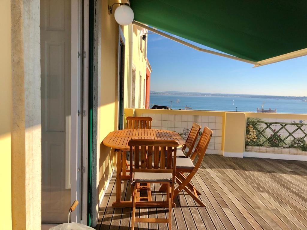Terraco Do Tejo Apartment Lisbon Luaran gambar